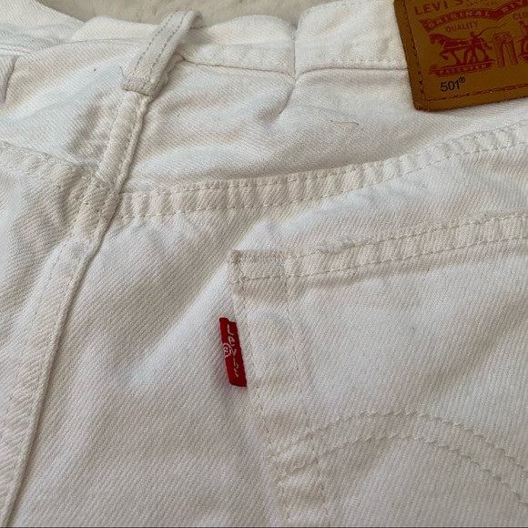 White Levi 501 Shorts - Picture 3 of 6